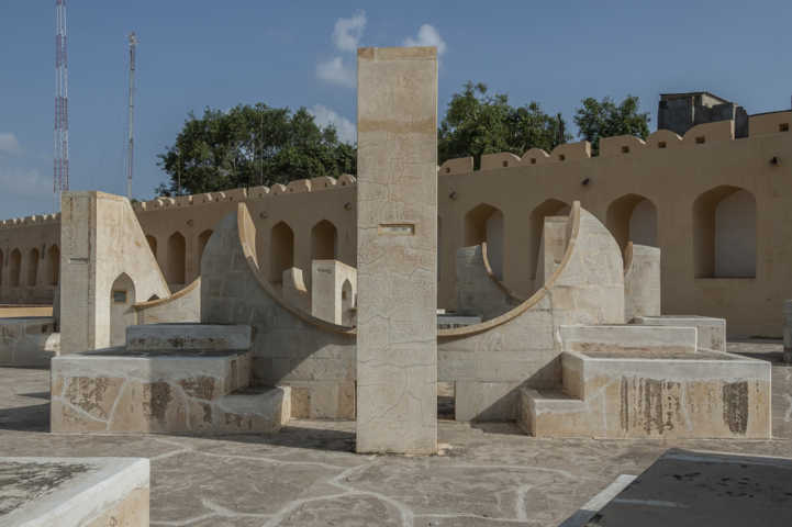 35 - India - Jaipur - observatorio Jantar Mantar - aries